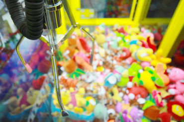 Everything My Kids Need to Know About Life They Can Learn From the Claw Machine at Denny's - BluntMoms.com